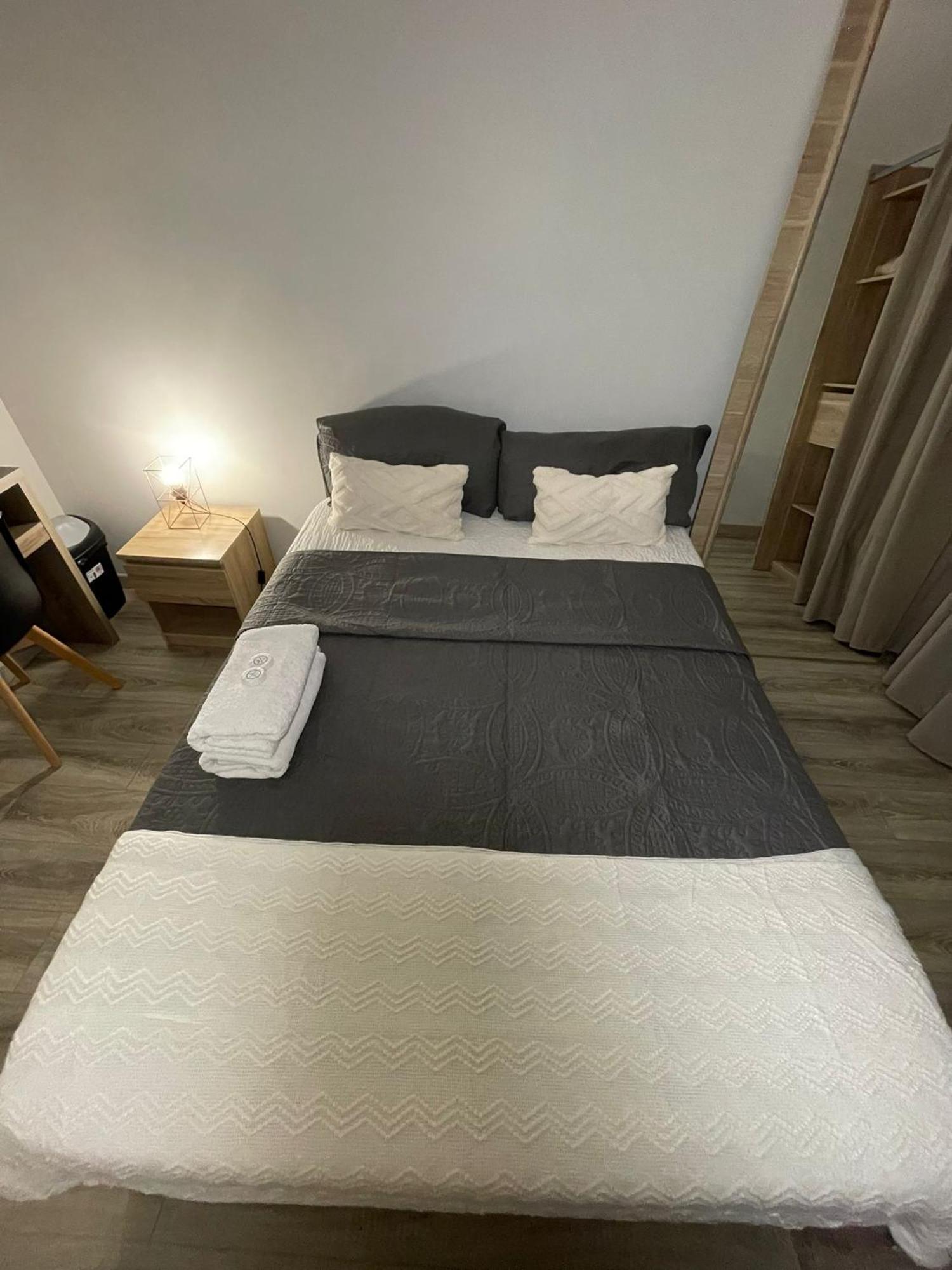 Agreable Chambre Menucourt المظهر الخارجي الصورة