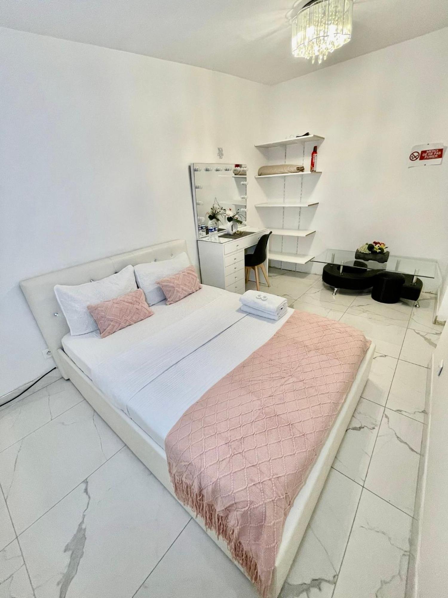 Agreable Chambre Menucourt المظهر الخارجي الصورة